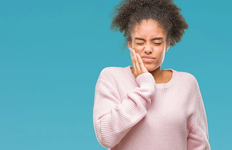 Woman with toothache